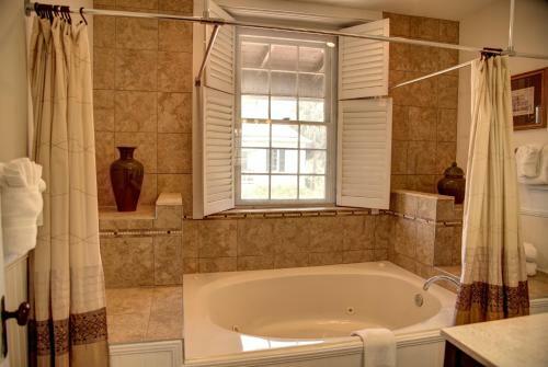 Casa De Solana Bed And Breakfast