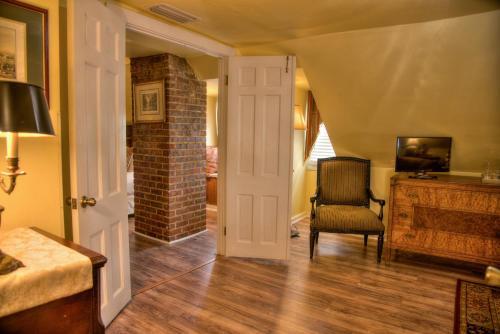 Casa De Solana Bed And Breakfast