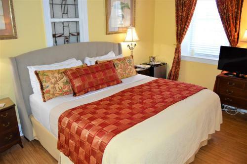 Casa De Solana Bed And Breakfast