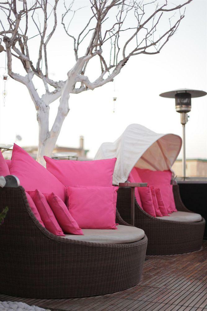 UNA Hotel One