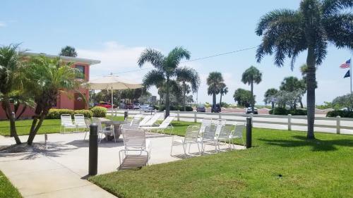 Hotel Gulf Winds Resort By Trs