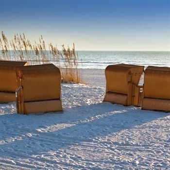 Plaza Beach Hotel - Beachfront Resort