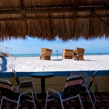 Plaza Beach Hotel - Beachfront Resort