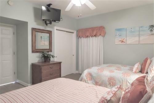 Hotel Boardwalk Beach Resort By Panhandle Getaways