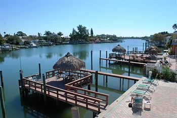 Hotel Bayview Plaza Waterfront Resort