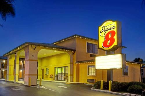 Motel Super 8 By Wyndham St. Augustine Beach