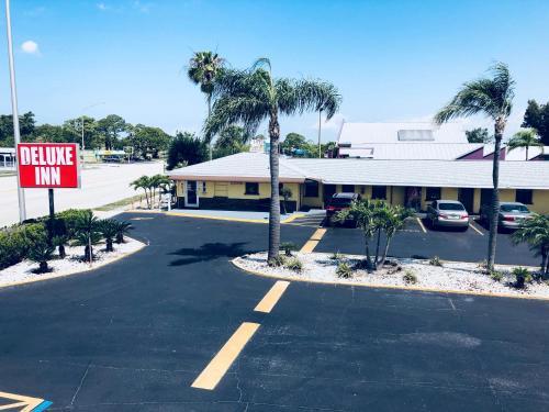 Motel Deluxe Inn - Sarasota