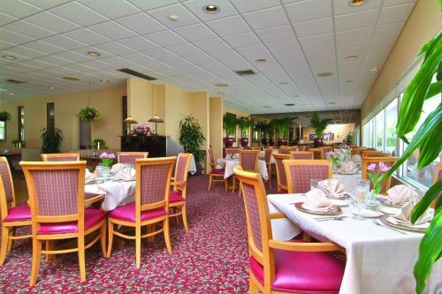 Hotel Sandcastle Resort At Lido Beach