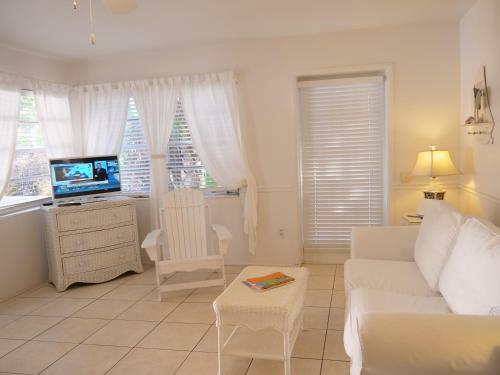 Hotel Siesta Key Bungalows