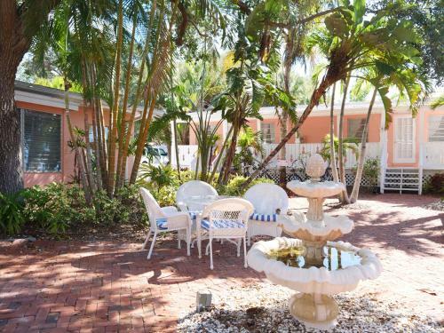 Hotel Siesta Key Bungalows