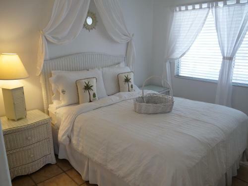 Hotel Siesta Key Bungalows