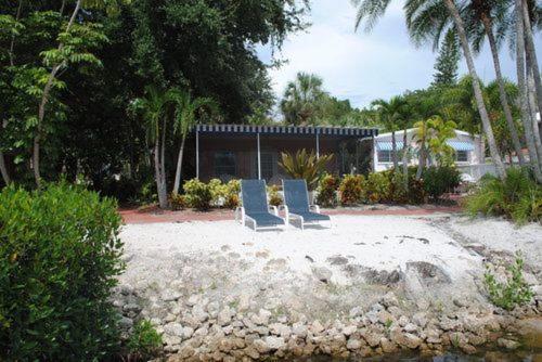 Hotel Siesta Key Bungalows
