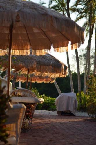 Hotel Siesta Key Bungalows