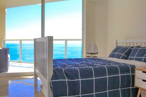 Apartamentos La Perla Condominium On The Beach