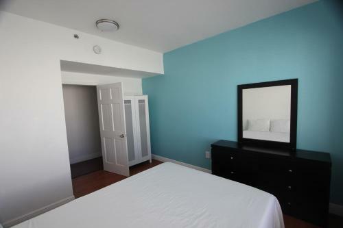 918 Ocean Drive Apartments