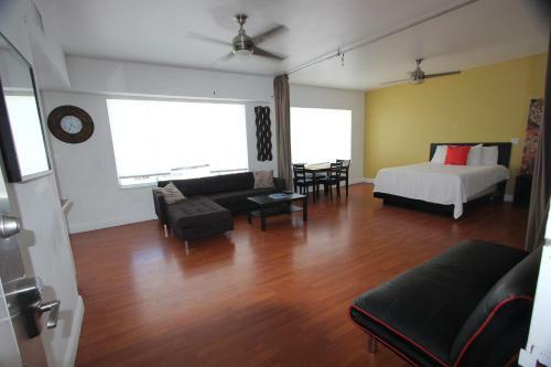 918 Ocean Drive Apartments