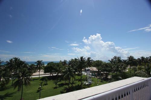 918 Ocean Drive Apartments