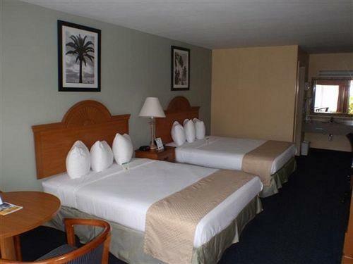 Hotel Vero Beach Inn & Suites