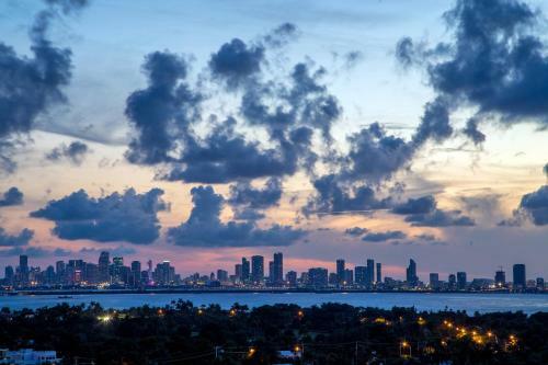 Aparthotel Mare Azur Miami Luxury Apartments By Monte Carlo