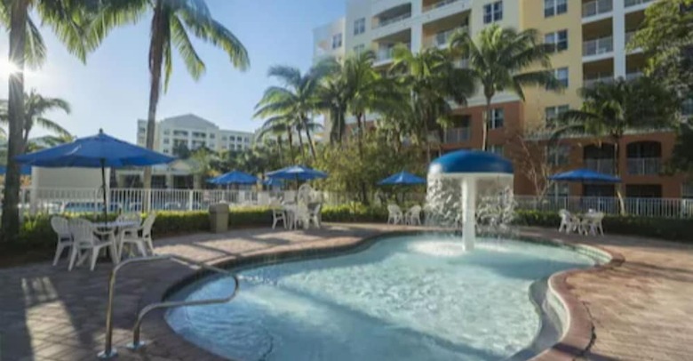 Hotel Vacation Village At Weston