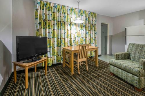 Hotel Rodeway Inn & Suites Winter Haven