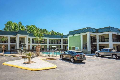 Hotel Quality Inn & Suites Austell