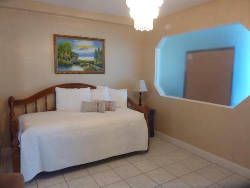 Soleil Apartments