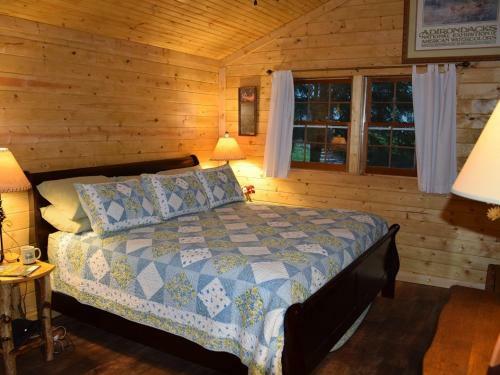 Long Mountain Lodge Bed & Breakfast
