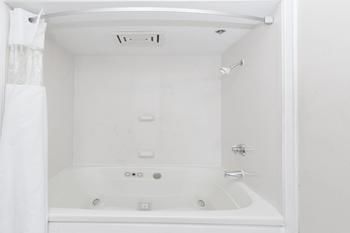 Hotel Baymont Inn & Suites - Covington
