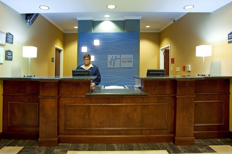 Hotel Holiday Inn Express Columbus At Northlake