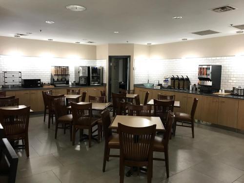 Hotel Country Inn & Suites By Radisson, Dalton, Ga