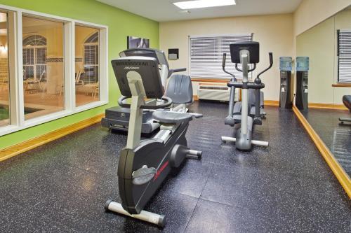 Hotel Country Inn & Suites By Radisson, Dalton, Ga