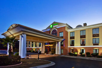 Holiday Inn Express Hotel & Suites Hinesville