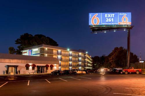 Motel 6 Atlanta Northwest - Marietta