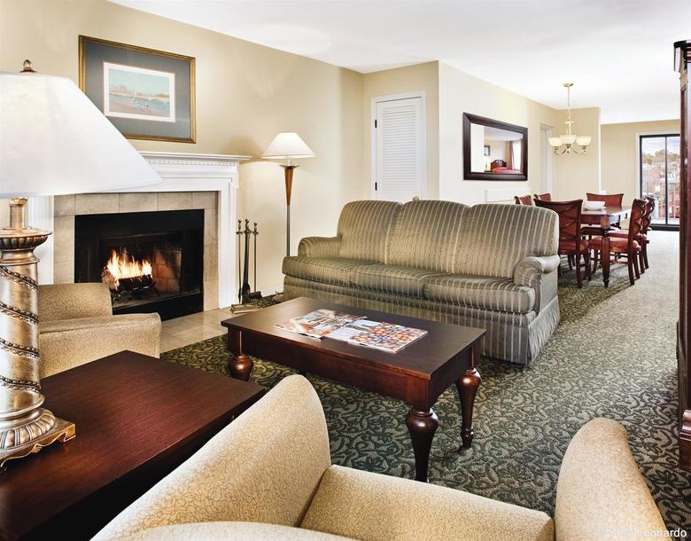 Aparthotel Wyndham Newport Onshore