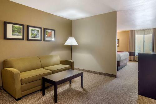 Hotel Comfort Inn & Suites Perry