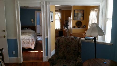 Burbankrose Inn Bed & Breakfast