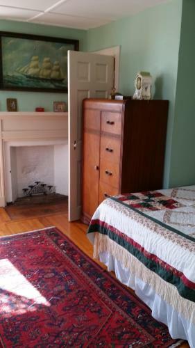 Burbankrose Inn Bed & Breakfast