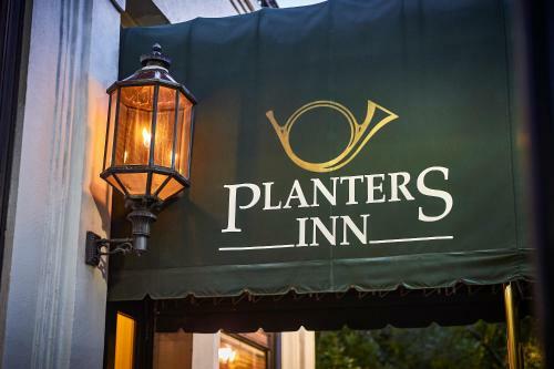 Bed & Breakfast Planters Inn On Reynolds Square