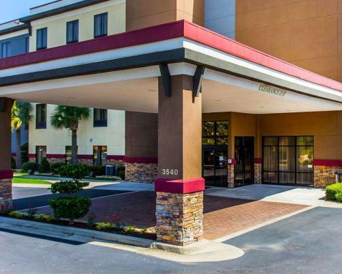 Hotel Comfort Suites Stockbridge