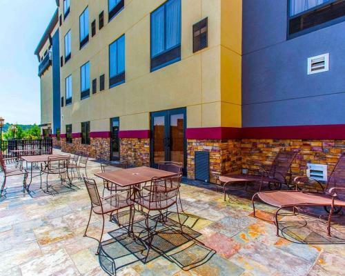 Hotel Comfort Suites Stockbridge
