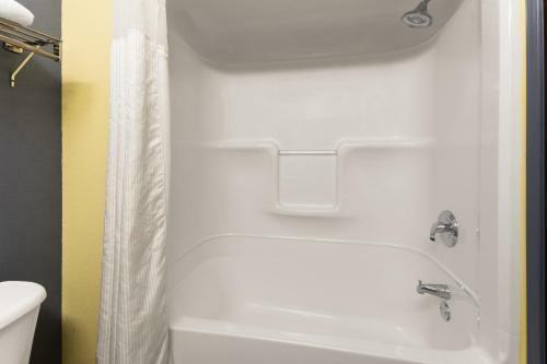 Hotel Days Inn & Suites