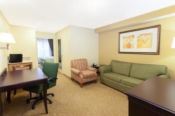 Hotel Comfort Suites Northlake Tucker