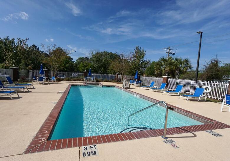 Holiday Inn Express Hotel & Suites Savannah Midtown