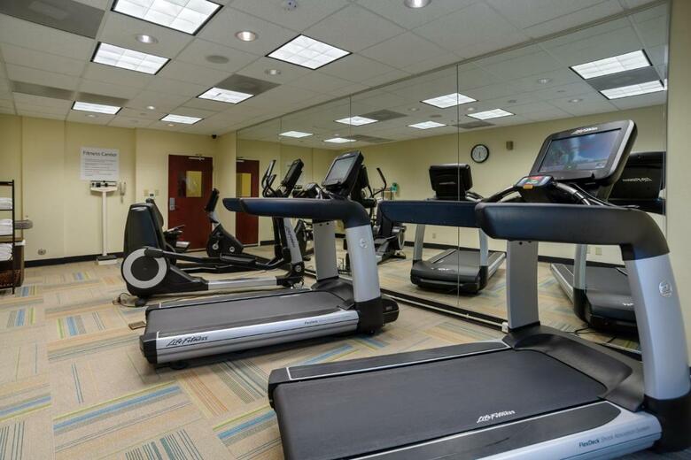 Holiday Inn Express Hotel & Suites Savannah Midtown