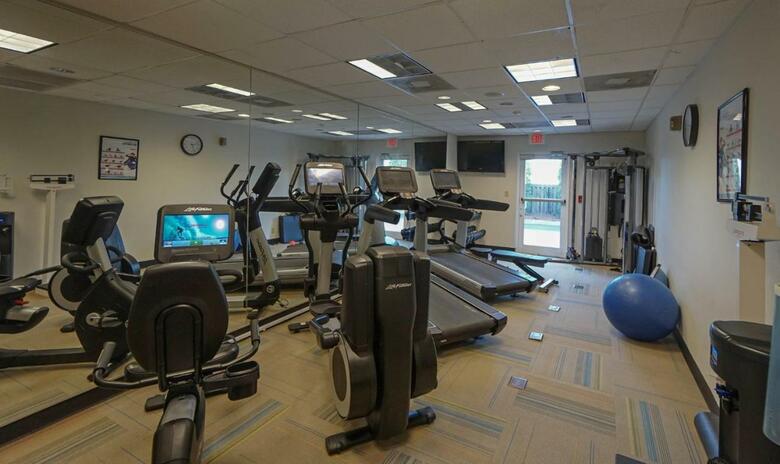 Holiday Inn Express Hotel & Suites Savannah Midtown