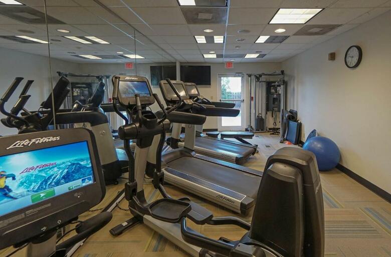 Holiday Inn Express Hotel & Suites Savannah Midtown