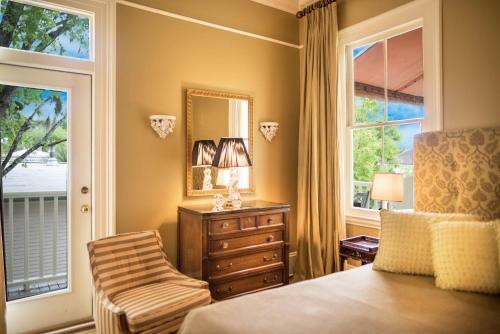 Bed & Breakfast Catherine Ward House Inn