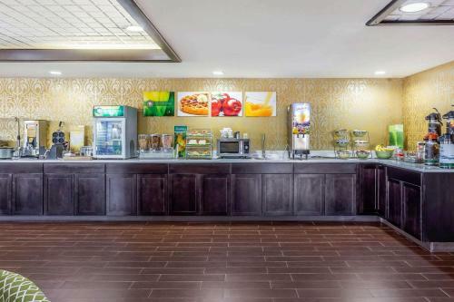 Hotel Quality Inn & Suites Warner Robins