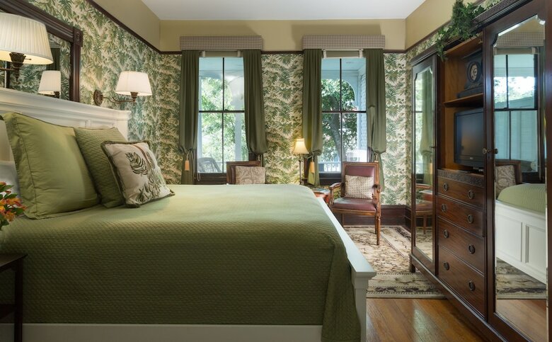 Bed & Breakfast Azalea Inn And Villas